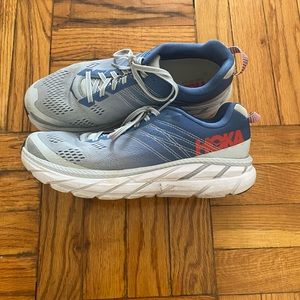 Women’s Hokas Clifton 6